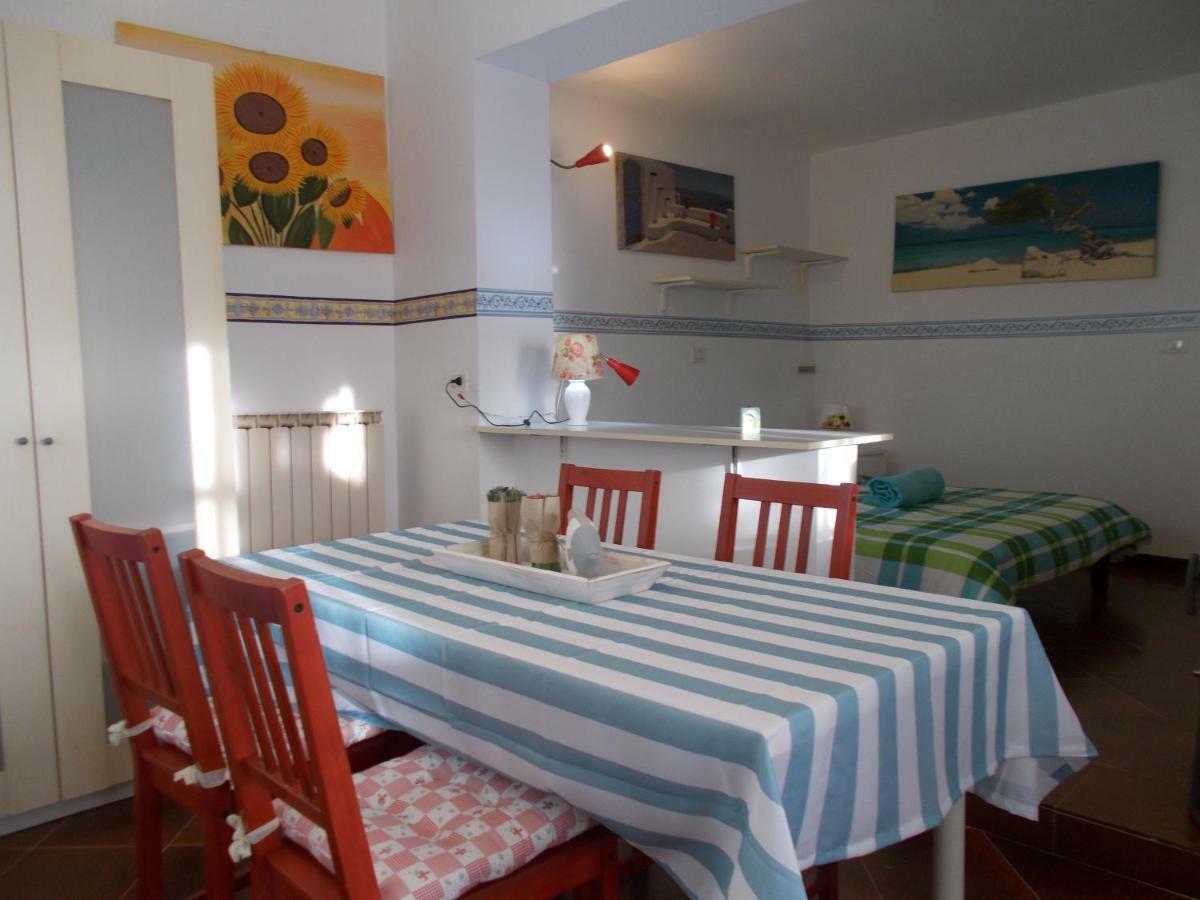Palazzo Canavese Il Granello Di Senape B&B المظهر الخارجي الصورة